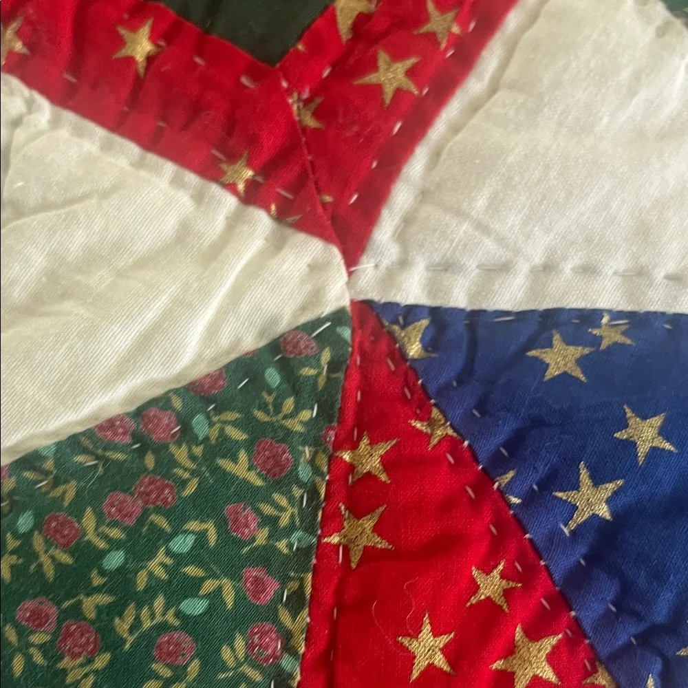 HANDMADE Angel Praying Choir Festive QUILT Scalloped Edges HOLIDAY CHRISTMAS Tre
